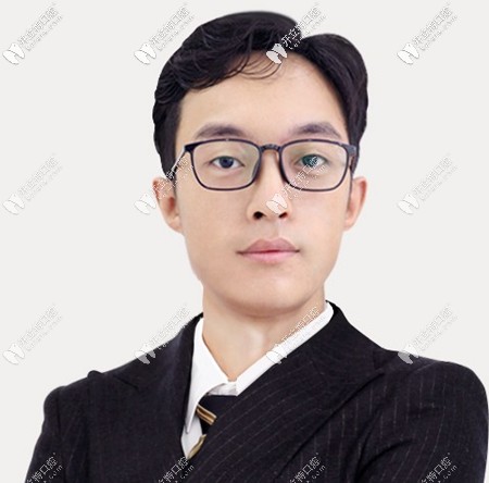 三亞微笑口腔美學修復科主任魏文龍