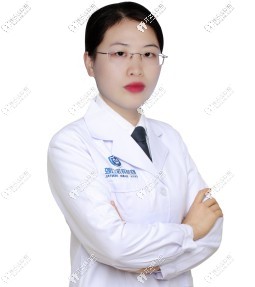 深圳拜爾口腔門診部 尹穎