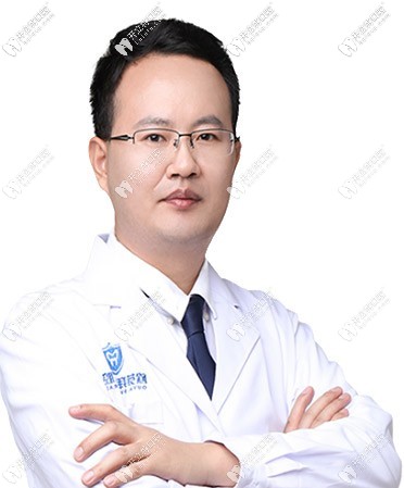 深圳拜爾口腔門診部 黃超